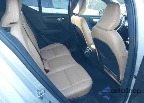 2019 Volvo Xc40 T5 Momentum/T5 R-Design from USA, damaged, VIN YV4162XZ2K2007667